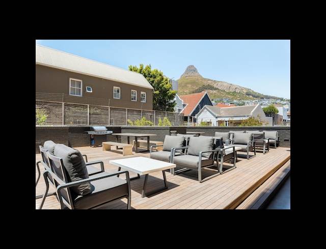 1 BEDROOM APARTMENT TO LET IN SEA POINT